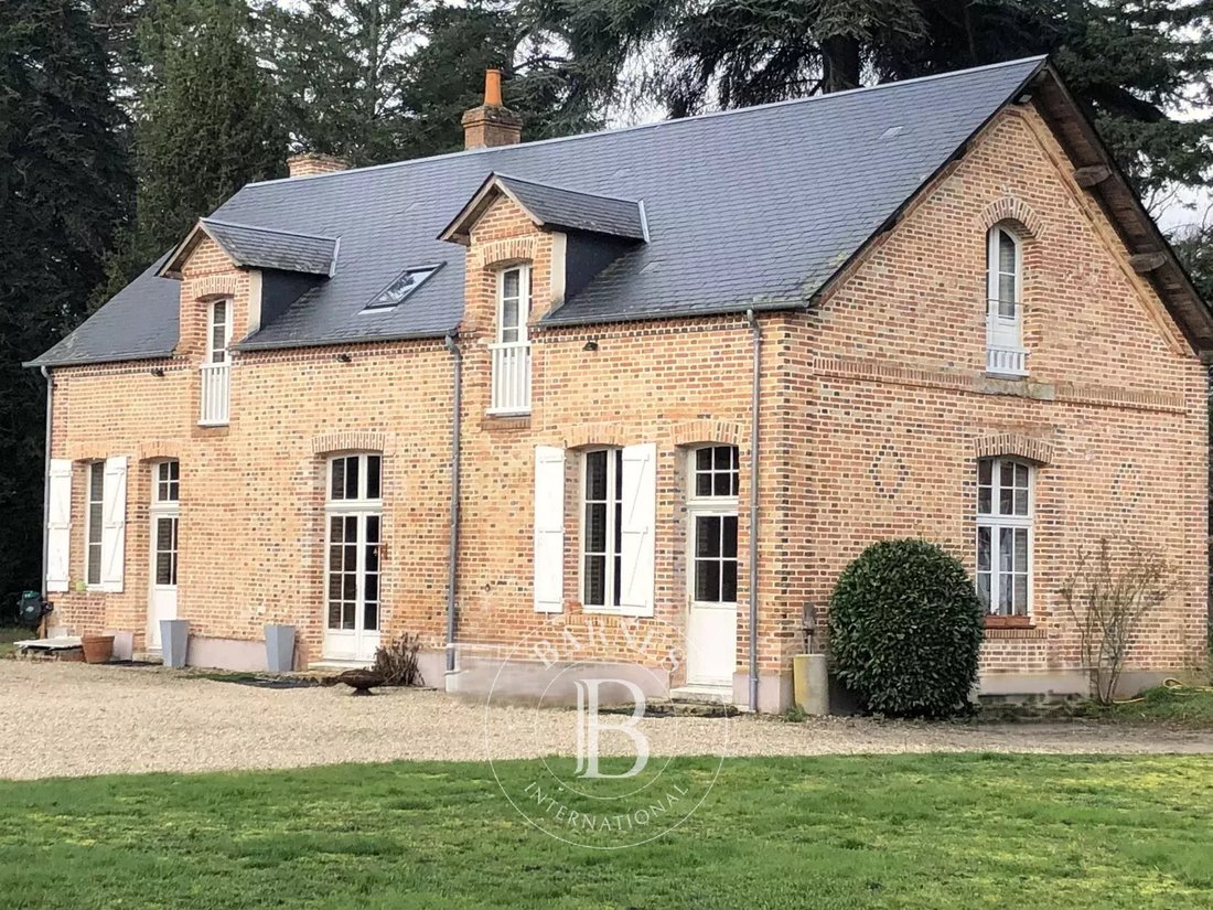 Castle in Lamotte-Beuvron, Centre-Val de Loire, France 5 - 16963702