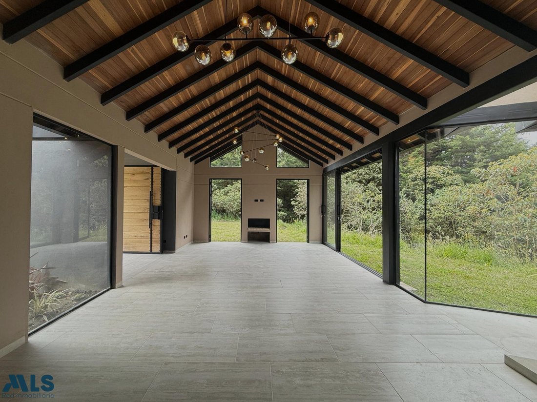 House in Santa Elena, Guarne, Colombia 4 - 16970896