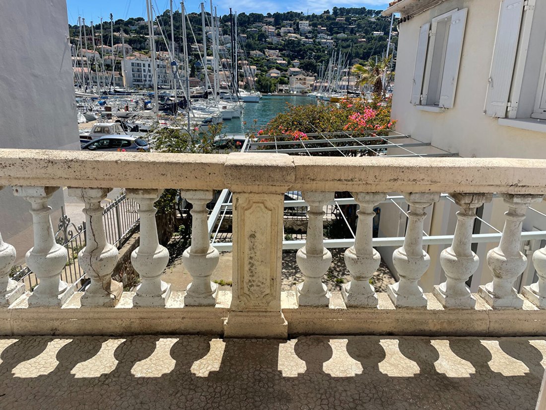 Apartment in Village, Saint-Mandrier-sur-Mer, France 1 - 16970556