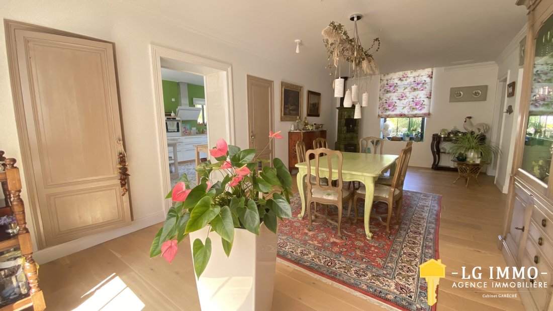 Estate in Brie-sous-Mortagne, Nouvelle-Aquitaine, France 5 - 16973098
