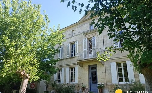 House in Plassac, Nouvelle-Aquitaine, France 1