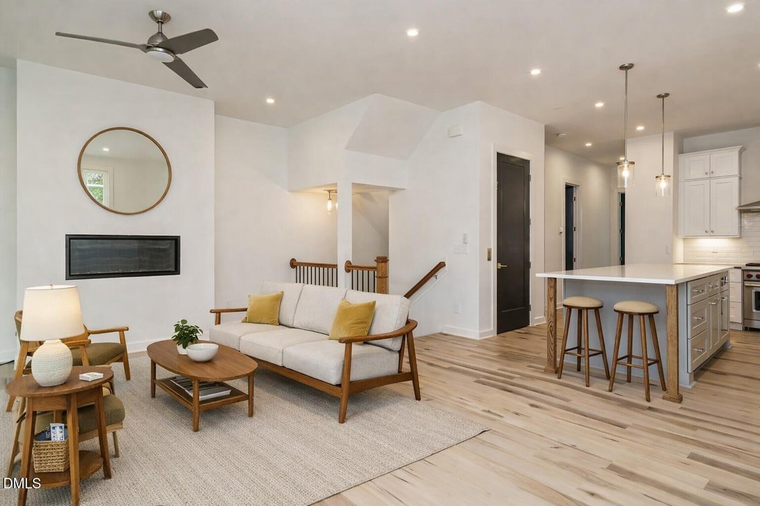 Townhouse in Raleigh, North Carolina, United States 4 - 16876323
