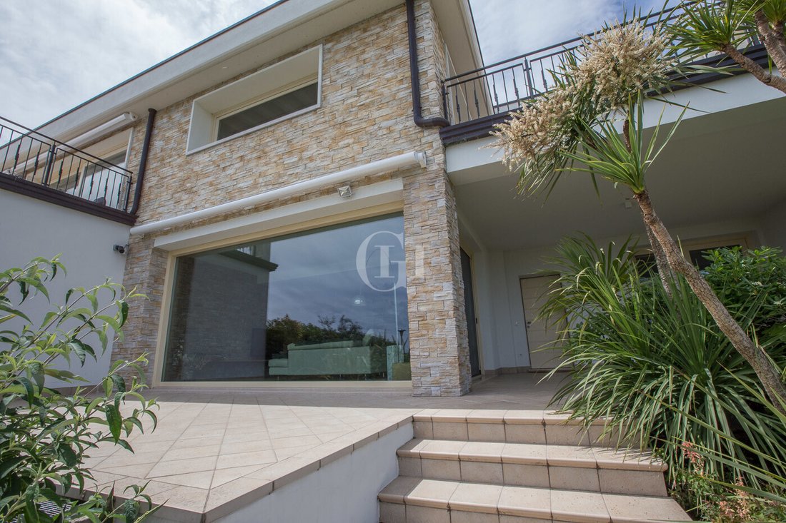 Apartment in Padenghe sul Garda, Lombardy, Italy 5 - 16975295