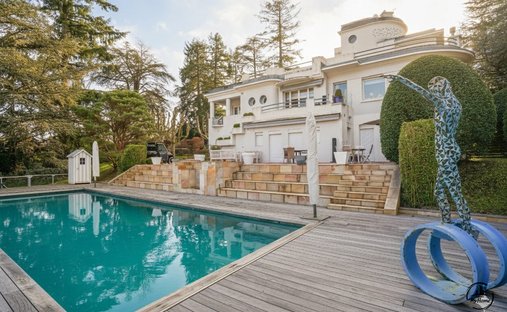 House in Grande Couronne, Saint-Just-Saint-Rambert, France 1