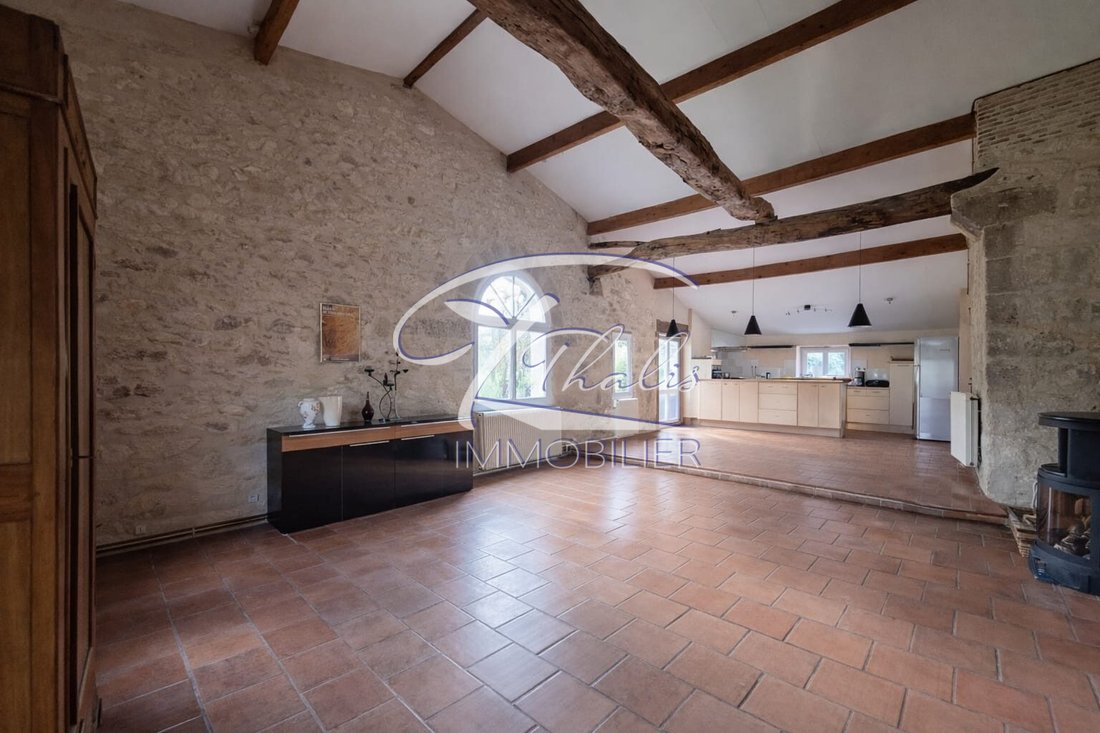 House in Verac, Nouvelle-Aquitaine, France 5 - 16974832