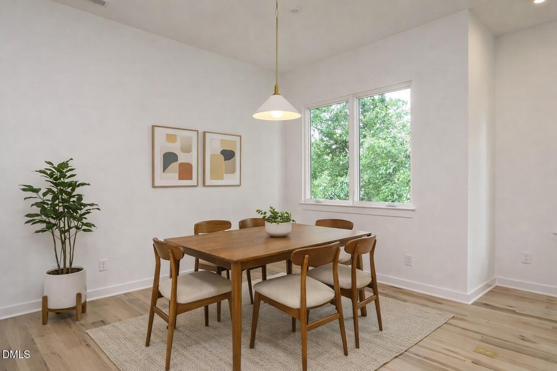 Townhouse in Raleigh, North Carolina, United States 5 - 16876323