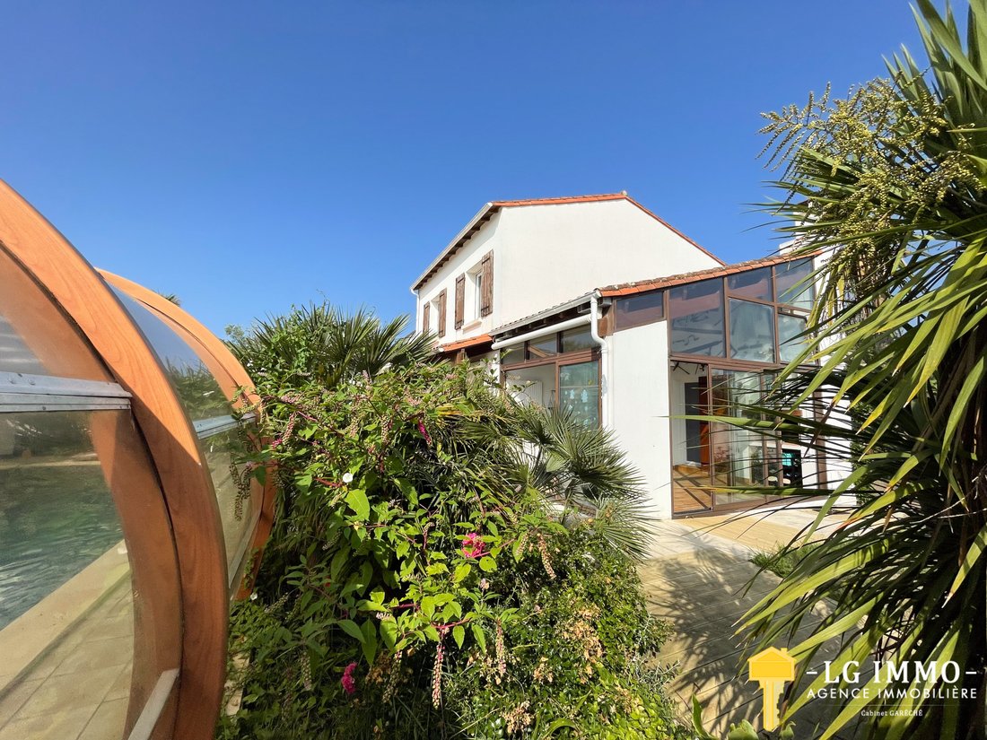 House in Saint-Georges-de-Didonne, Nouvelle-Aquitaine, France 1 - 16973289