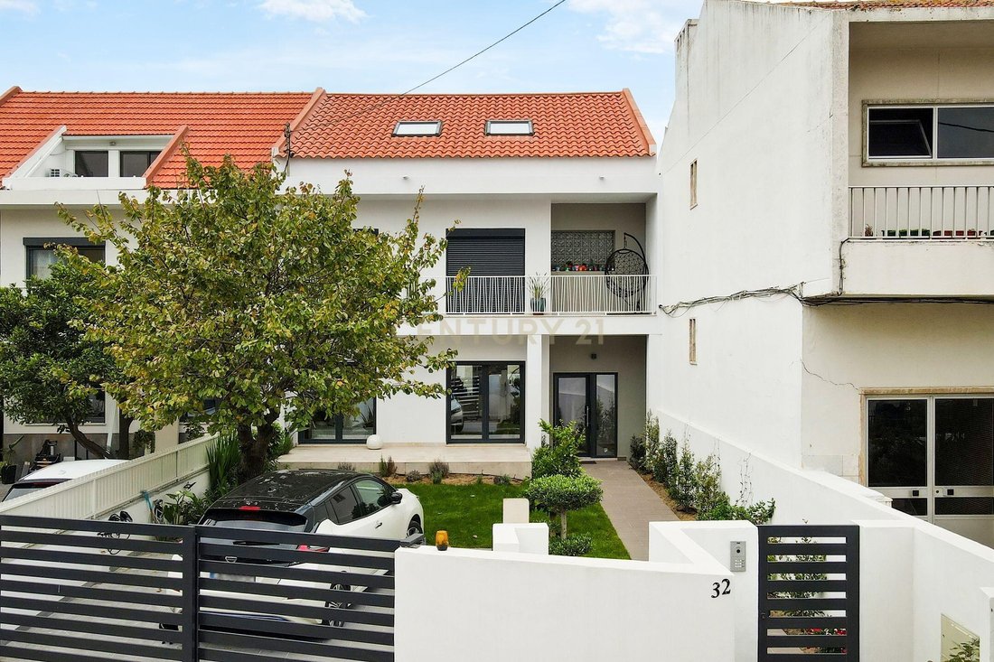 Apartment in Laranjeiro e Feijo, Setubal, Portugal 3 - 15298894