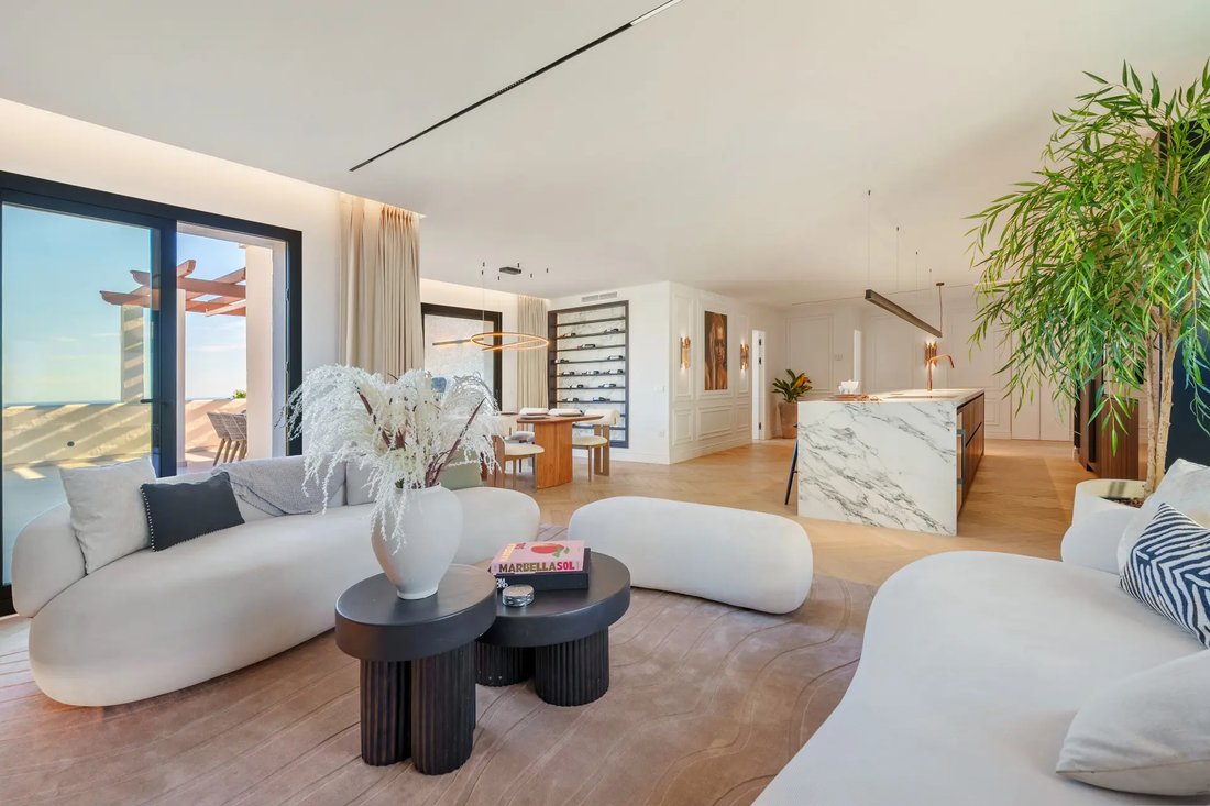 Penthouse in Nueva Andalucia, Marbella, Spain 2 - 16975328