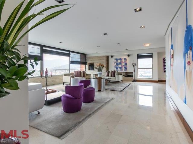 Apartment in Medellín, Antioquia, Colombia 2 - 16970898