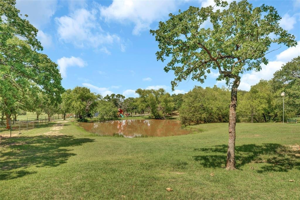 House in Cross Roads, Texas, United States 4 - 16972499