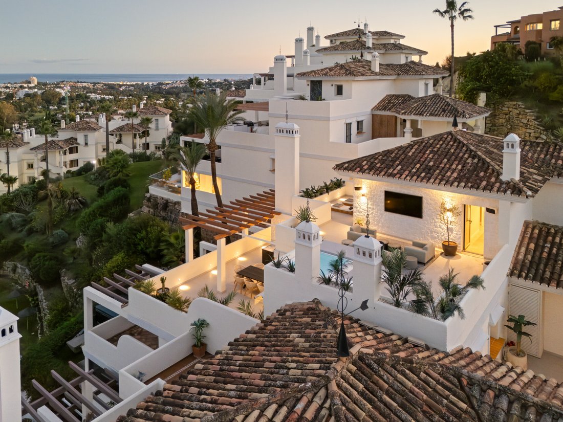 Penthouse in Nueva Andalucia, Marbella, Spain 1 - 16975328