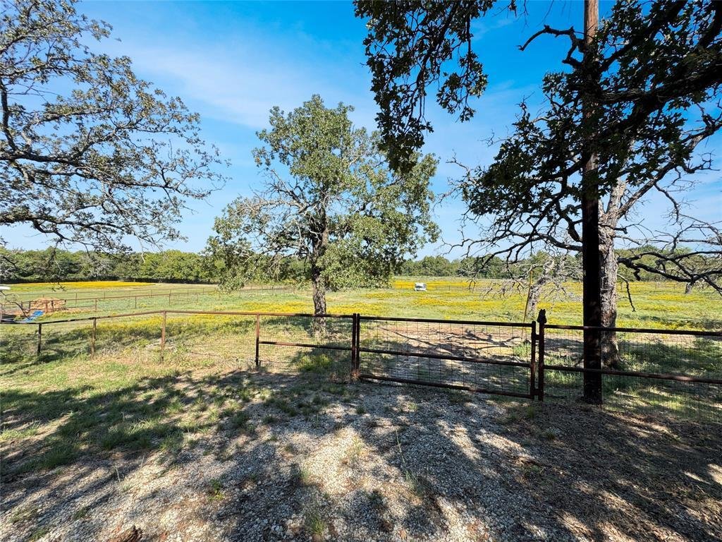 House in Cross Roads, Texas, United States 3 - 16972499