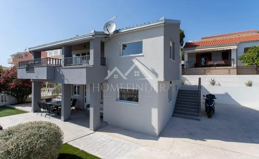 House in Zedno, Split-Dalmatia County, Croatia 1