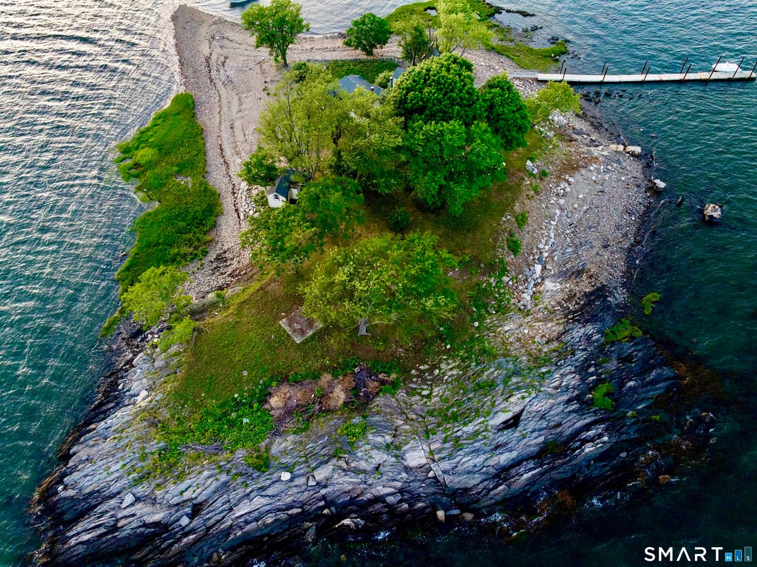 Townhouse in Calf Pasture Island, Connecticut, United States 2 - 16918965
