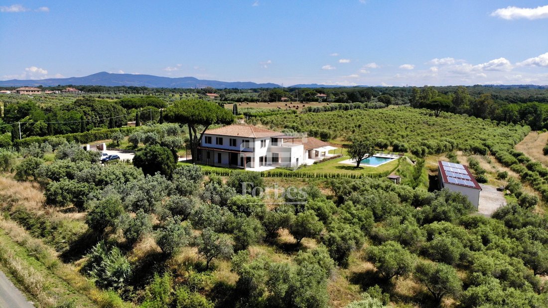 Villa in Cecina Centro, Cecina, Tuscany 4 - 15528497