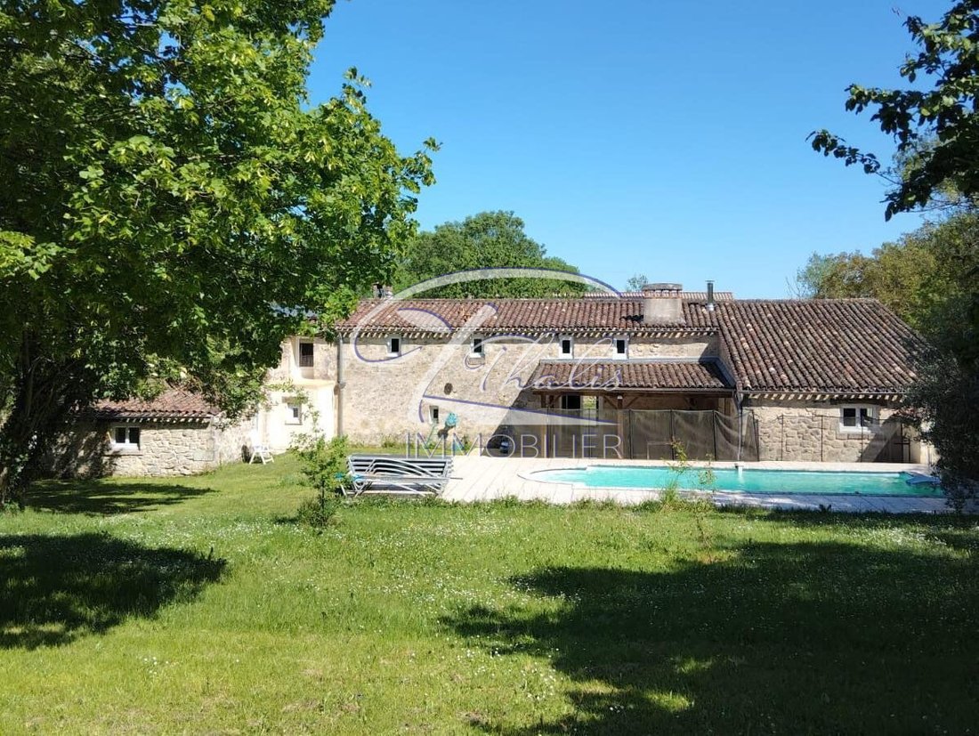 House in Verac, Nouvelle-Aquitaine, France 1 - 16974832