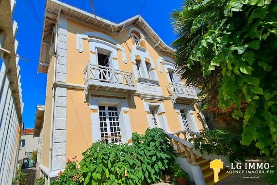 House in Saint-Georges-de-Didonne, Nouvelle-Aquitaine, France 1 - 16973357