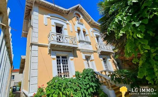 House in Saint-Georges-de-Didonne, Nouvelle-Aquitaine, France 1