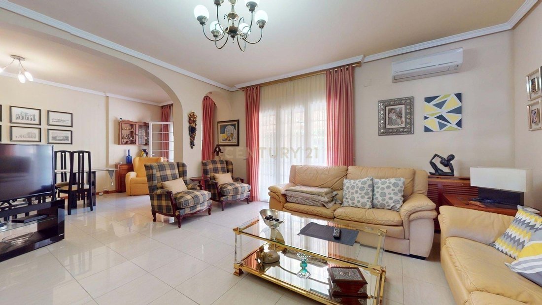 Villa in Alcala de Henares, Comunidad de Madrid, Spain 1 - 15985312