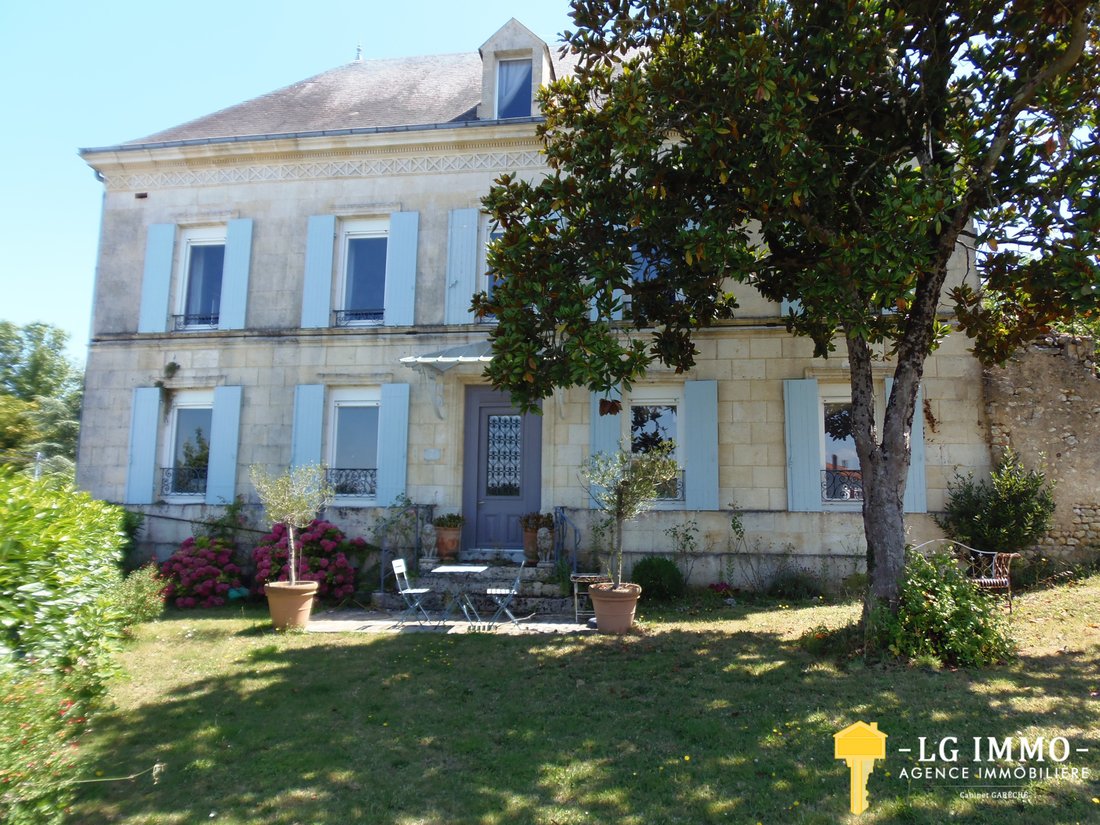 House in Saint-Thomas-de-Conac, Nouvelle-Aquitaine, France 1 - 16973479