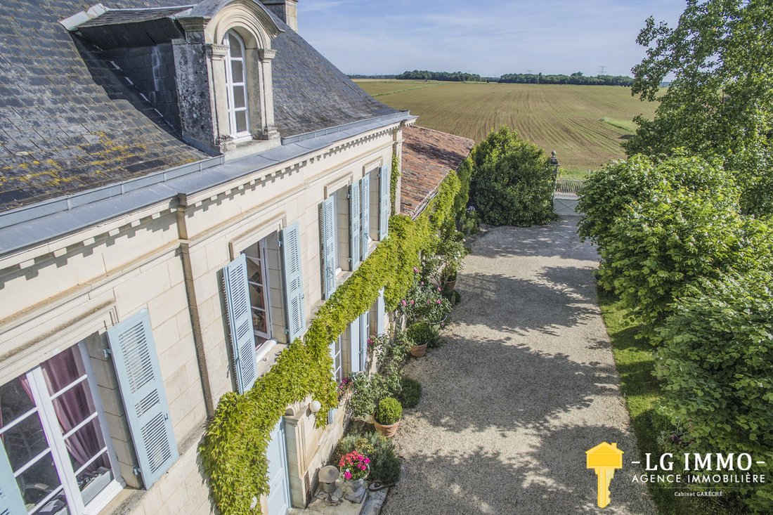 Estate in Le Fief-La Garenne, Royan, France 3 - 16973068