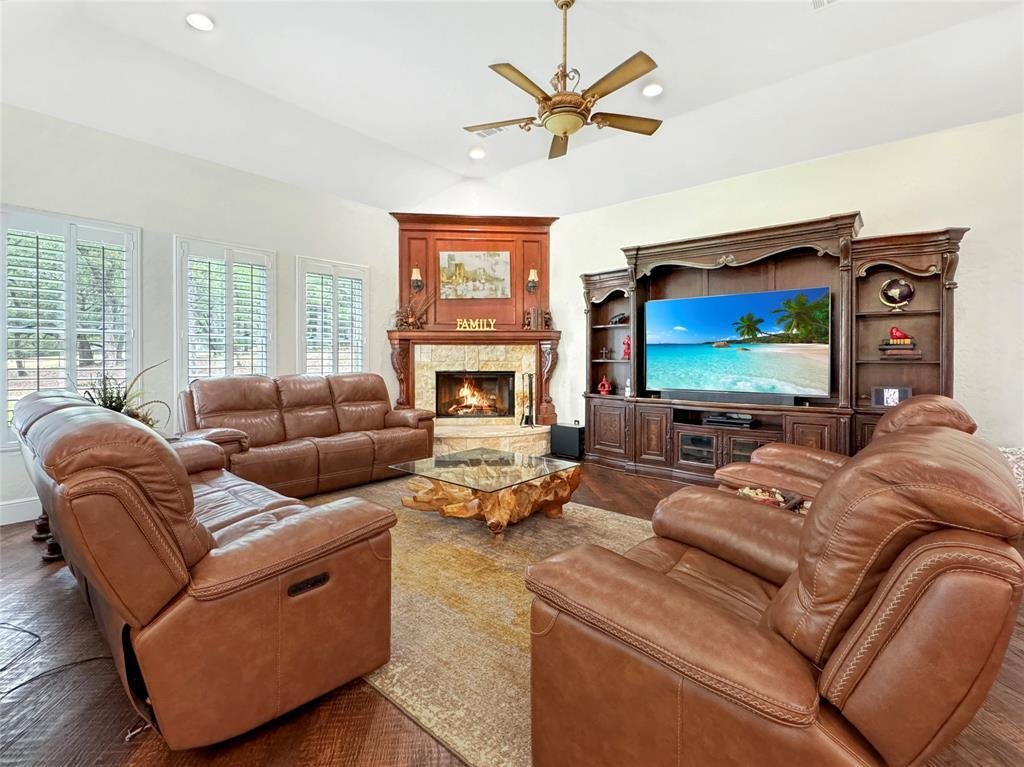 House in Cross Roads, Texas, United States 5 - 16972391