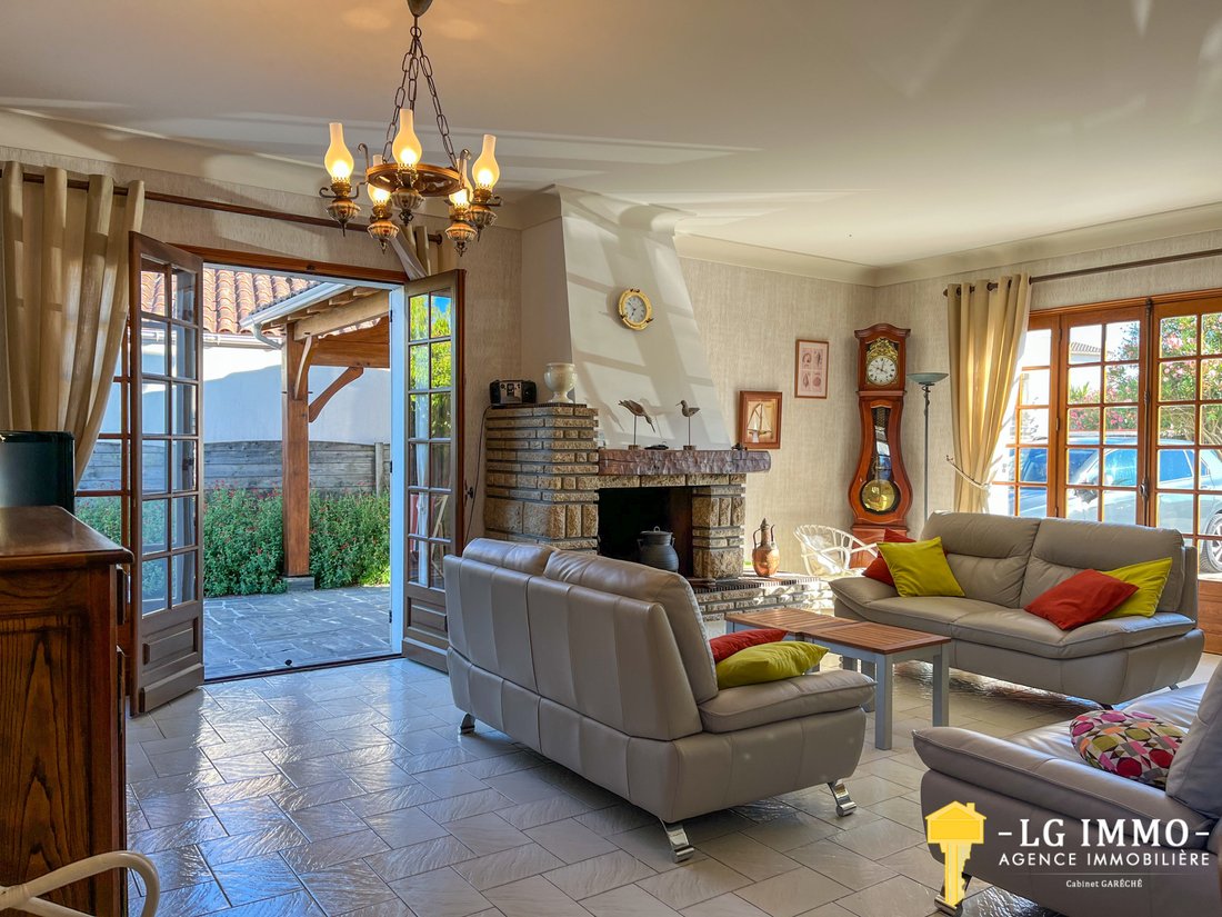House in Saint-Georges-de-Didonne, Nouvelle-Aquitaine, France 4 - 16973470