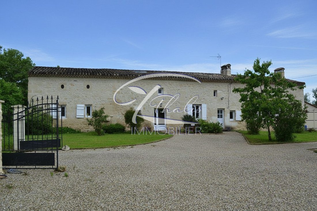 House in Verac, Nouvelle-Aquitaine, France 2 - 16974832