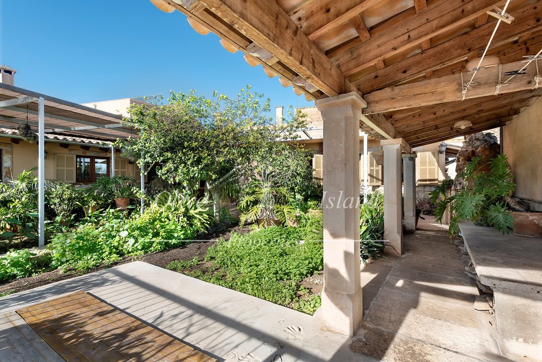 House in Santa Maria del Cami, Balearic Islands, Spain 3 - 16971313
