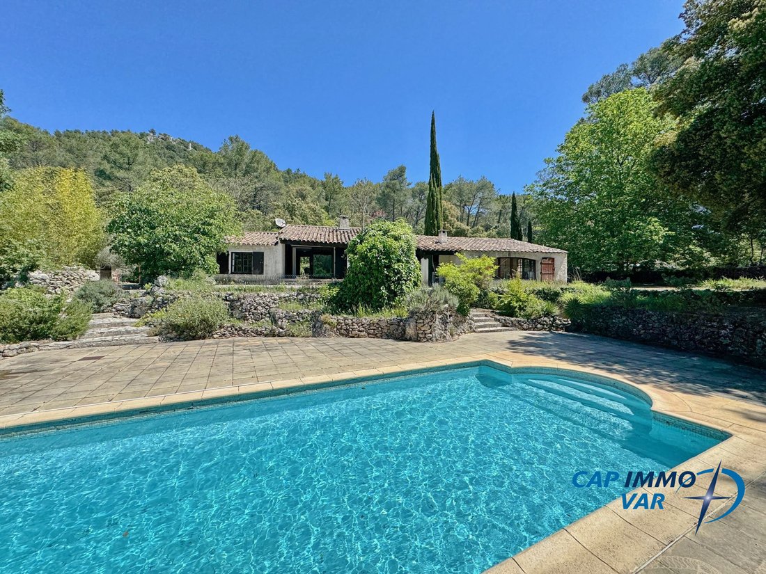 Villa in Signes, Provence-Alpes-Côte d'Azur, France 2 - 16974795