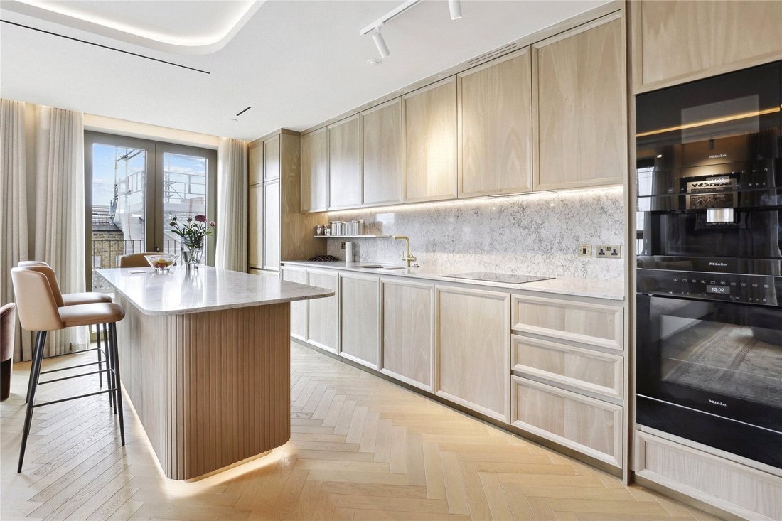 Apartment in Soho, England 3 - 16970692