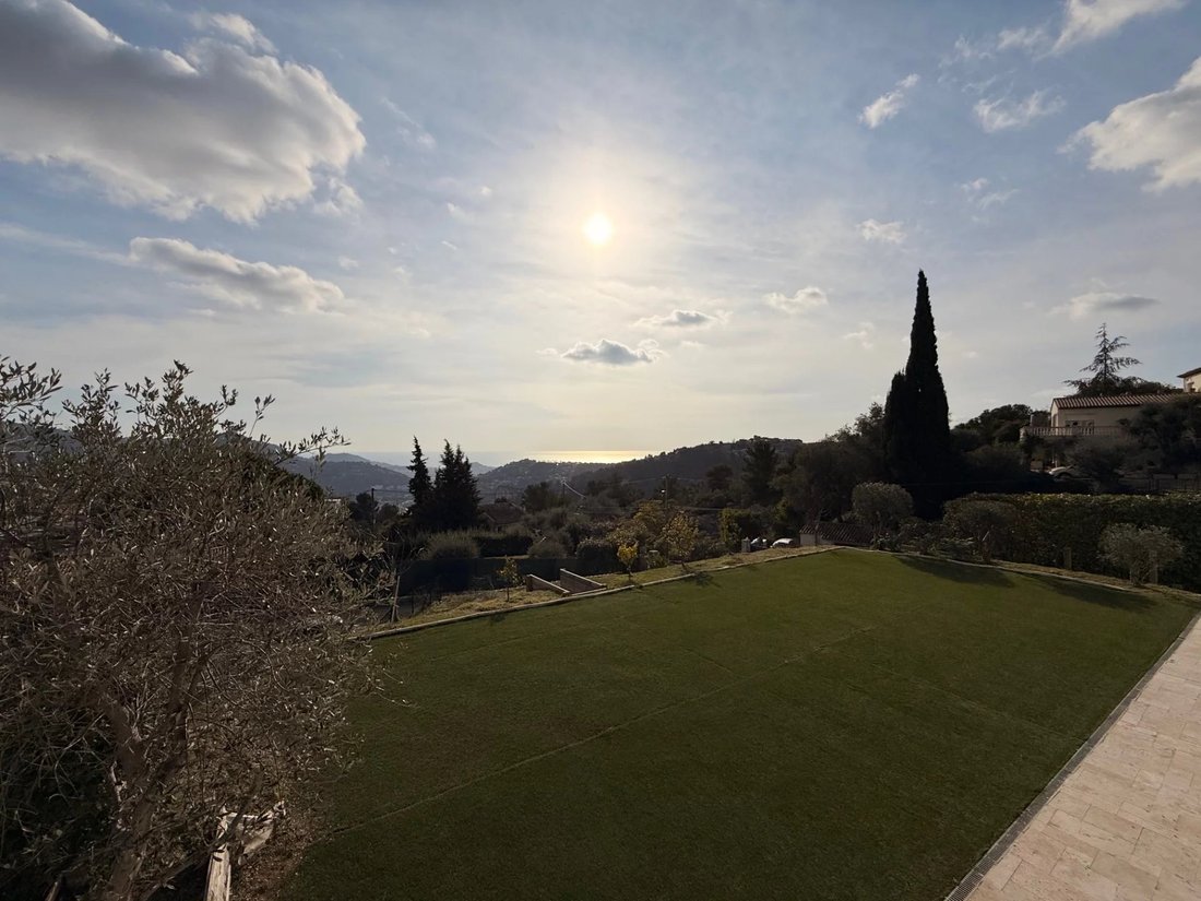 Villa in Tourrette-Levens, Provence-Alpes-Côte d'Azur, France 2 - 16970969