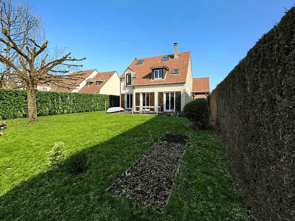 House in Toussus-le-Noble, Ile-de-France, France 1 - 16974813