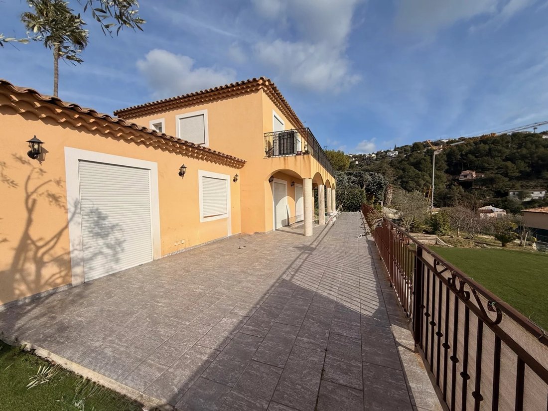 Villa in Tourrette-Levens, Provence-Alpes-Côte d'Azur, France 3 - 16970969