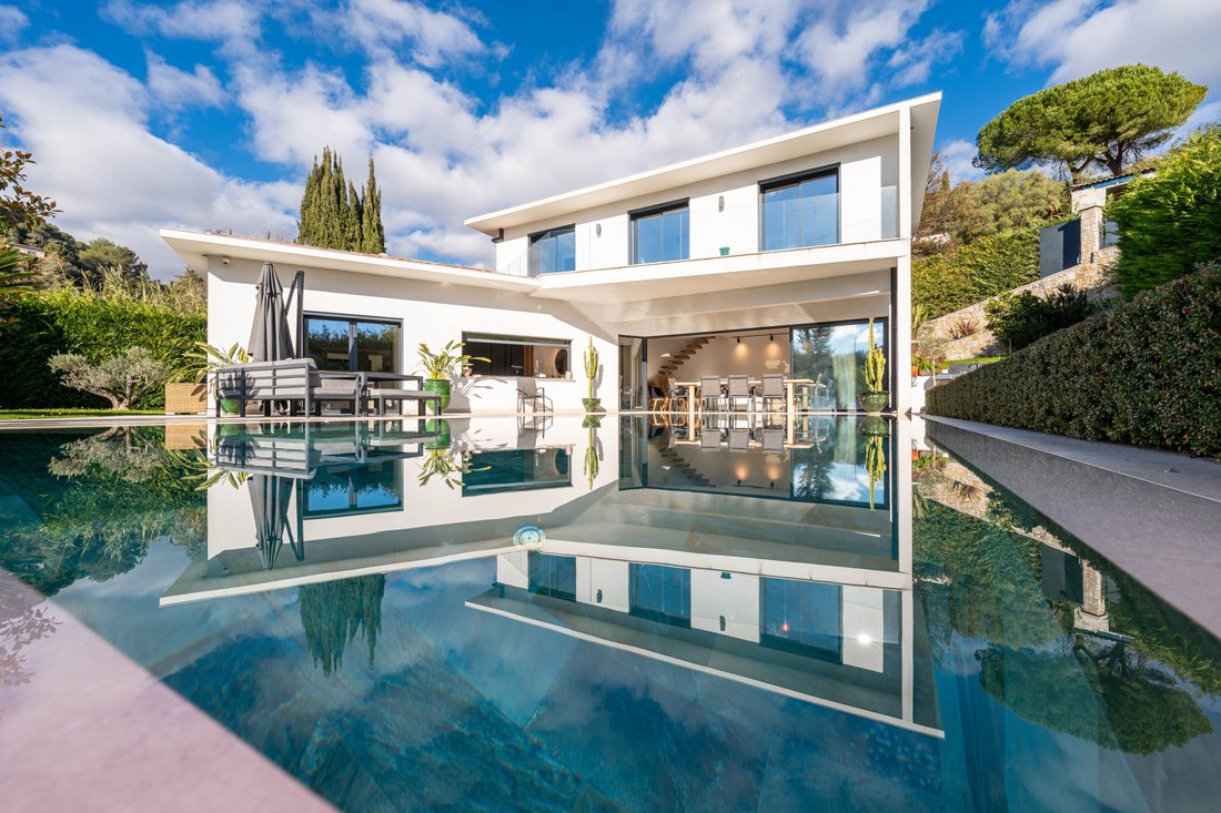 Villa in Saint-Paul-de-Vence, Provence-Alpes-Côte d'Azur, France 1 - 16972927