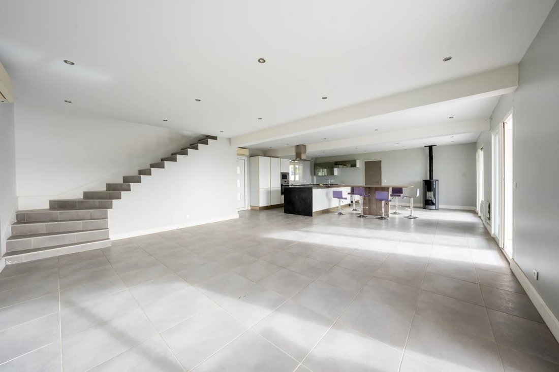 Villa in Tourrette-Levens, Provence-Alpes-Côte d'Azur, France 4 - 16970969