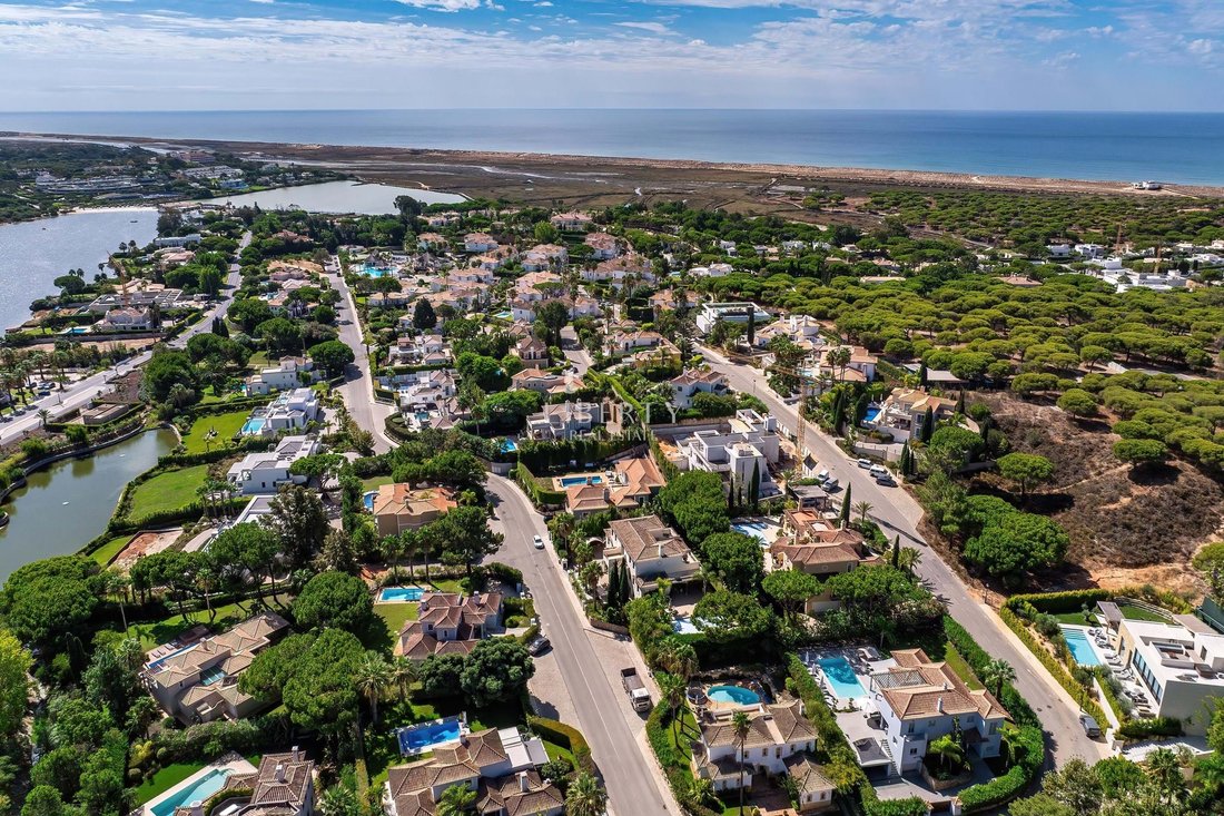 Villa in Quinta do Lago, Almancil, Portugal 2 - 15178308