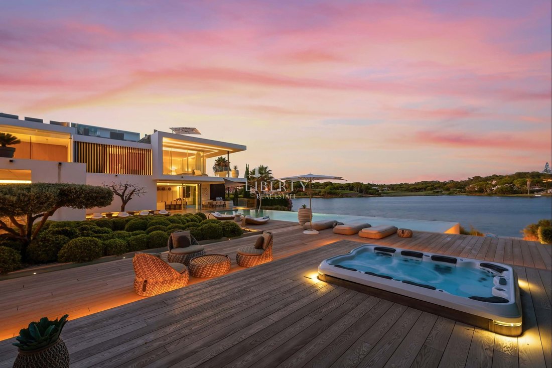 Villa in Quinta do Lago, Almancil, Portugal 1 - 15947557