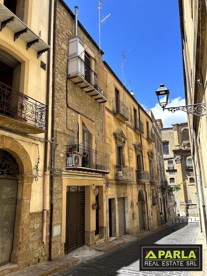 Piazza Armerina, Sicily, Italy 1 - 16971007