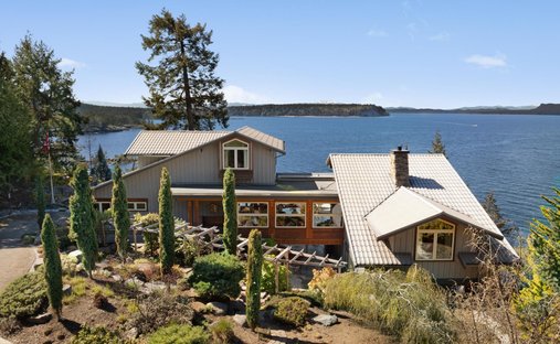 House in Halfmoon Bay, British Columbia, Canada 1