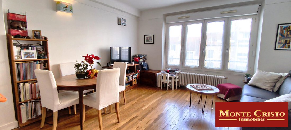 Apartment in Domaine National du Château, Versailles, France 1 - 16974792