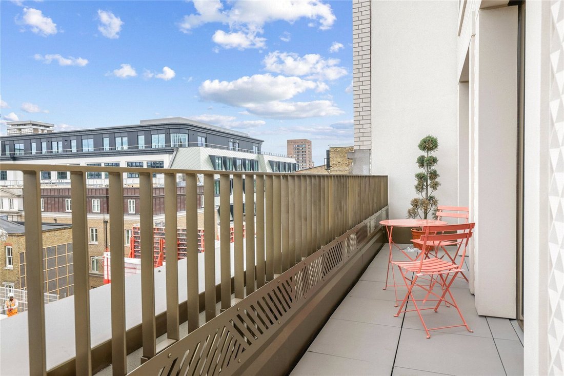 Apartment in Soho, England 5 - 16970692