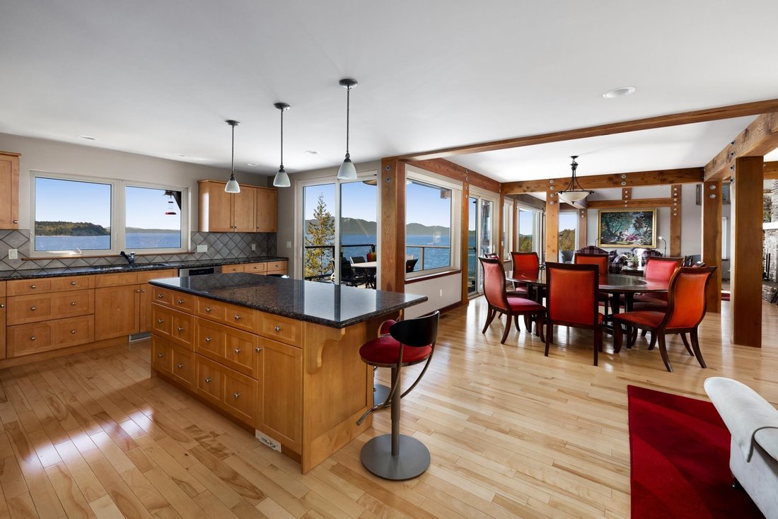 House in Halfmoon Bay, British Columbia, Canada 4 - 16973210