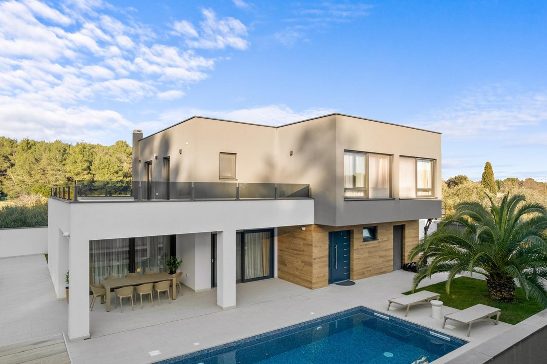 Villa in Grad Pula, Istria County, Croatia 2 - 16960766
