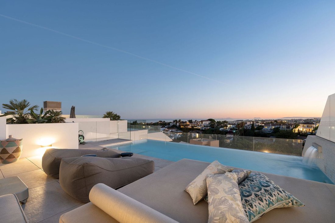 Villa in Puerto Banus, Marbella, Spain 4 - 16971011