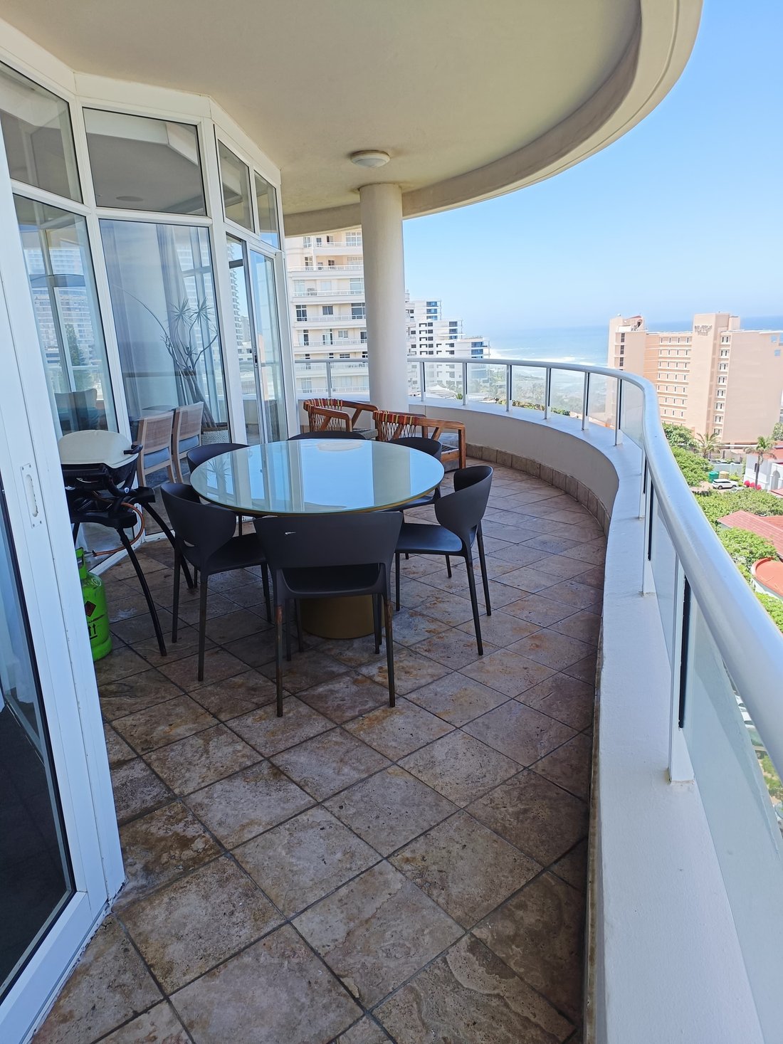Apartment in La Lucia, KwaZulu-Natal, South Africa 5 - 16971422