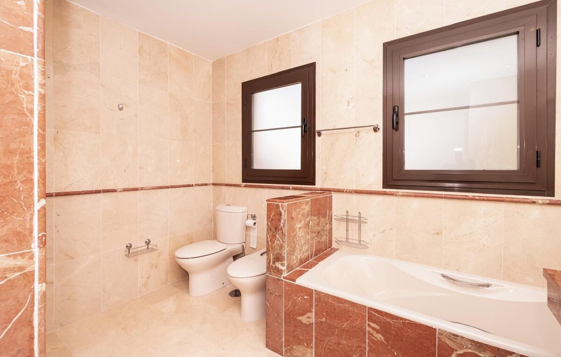 Apartment in Atalaya-Isdabe, Estepona, Andalusia 3 - 16971066