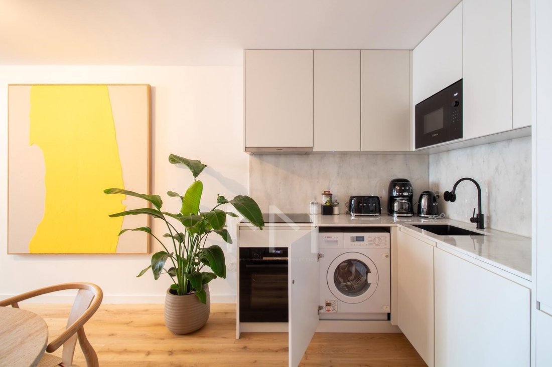 Apartment in Lordelo do Ouro e Massarelos, Porto District, Portugal 3 - 16971288
