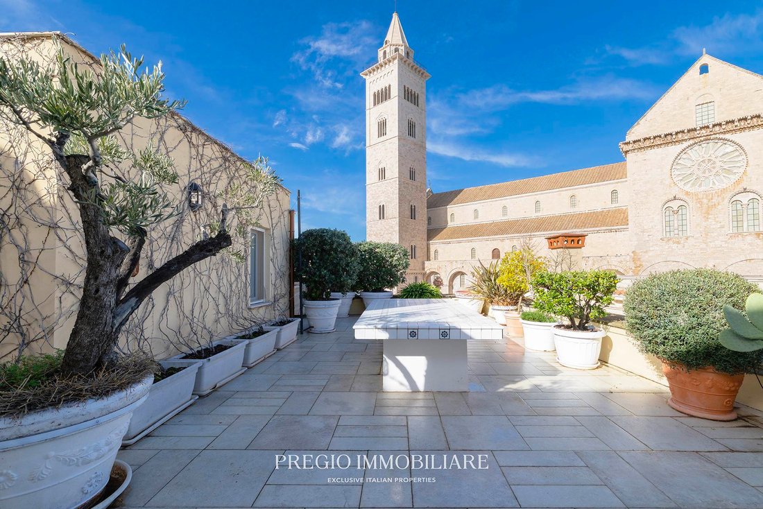Apartment in Historic Center, Trani, Apulia 2 - 16973035